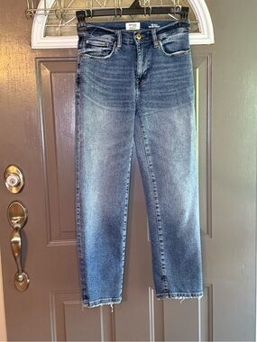 Kensie Straight Leg Jeans in Medium Blue Wash
